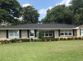 915 Nelson Dr, Muskogee, OK 74401