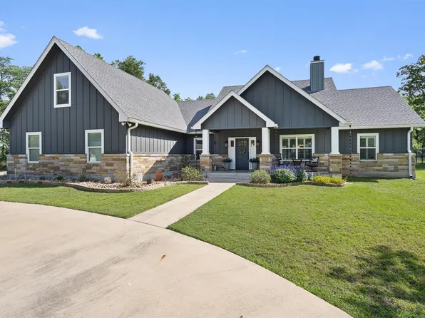 136 Fawn Holw, Elgin, TX 78621