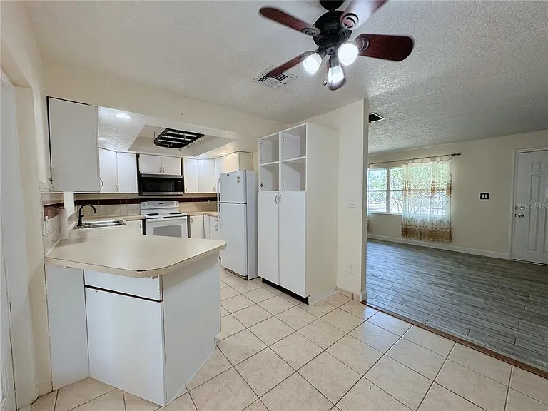 7522 Laurel Springs Dr — Photo 11
