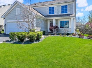 127 Bay View Ln, Grayslake, IL 60030