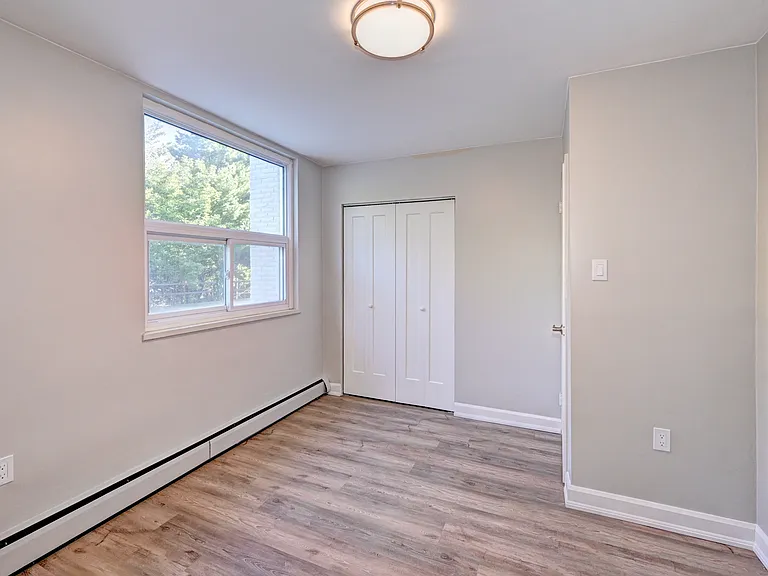 202 Hespeler Rd — Photo 13