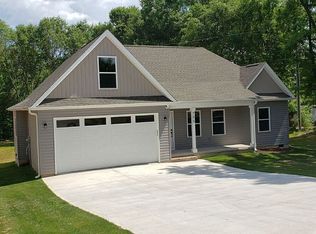 768 Clark Rd, Inman, SC 29349