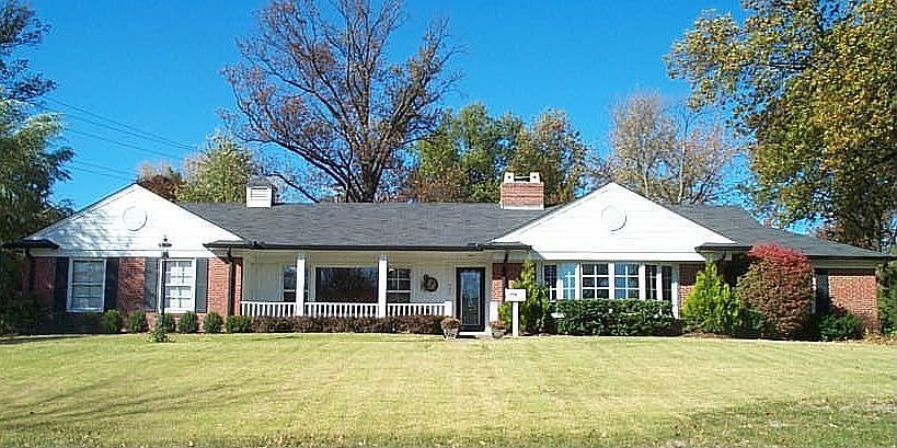 795 Greenview Dr