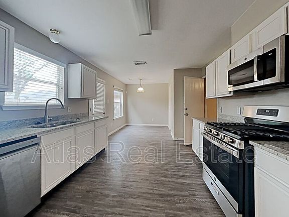 5th image of 2614 Woodcreek Meadows Ln