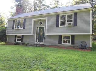 390 Brookfield Rd, Brimfield, MA 01010