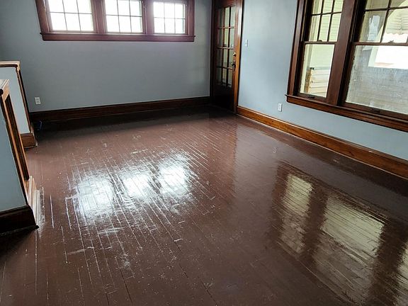 3rd image of 3795 W 135th St