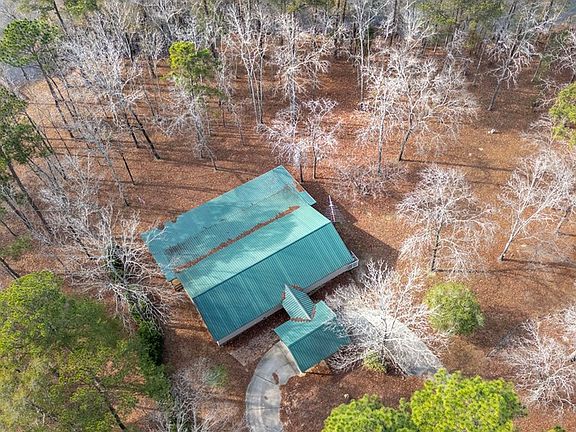 2nd image of 32 Lakepoint Dr