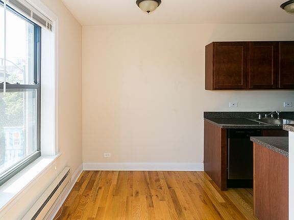 5th image of 818 W Diversey Ave Unit N