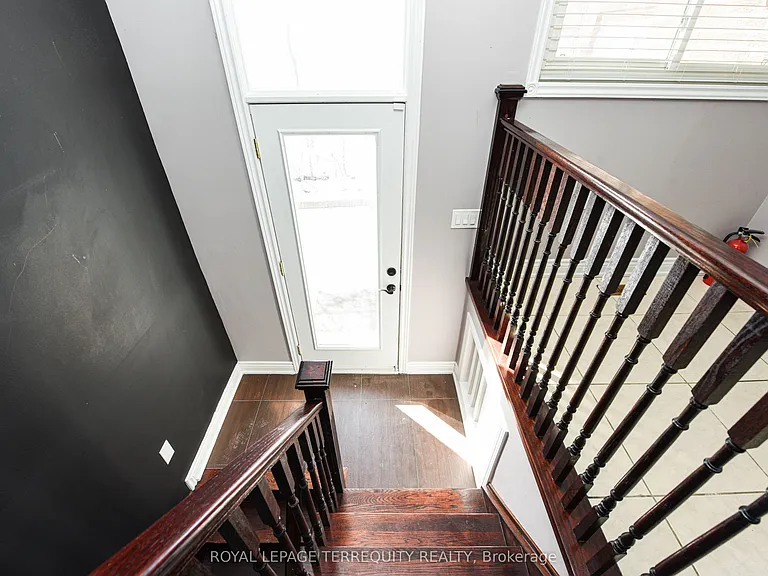 48 Montjoy Cres — Photo 14