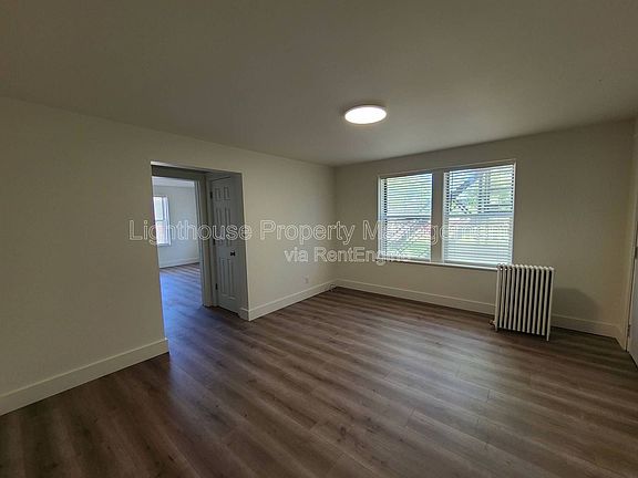 4th image of 917 Pearl St APT 17