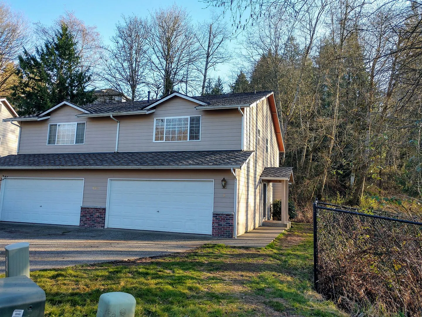 Cul de Sac 3 bedroom duplex available now — Photo 1