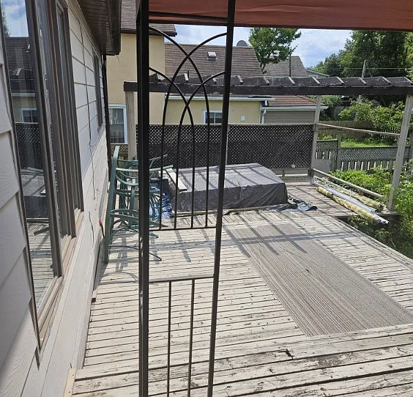 Innisfil St — Photo 6