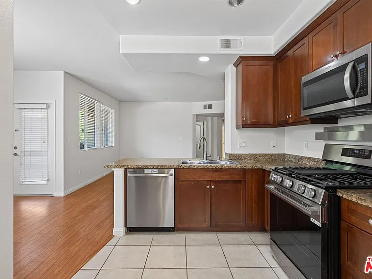 360 Avenue 26 #107 — Photo 14