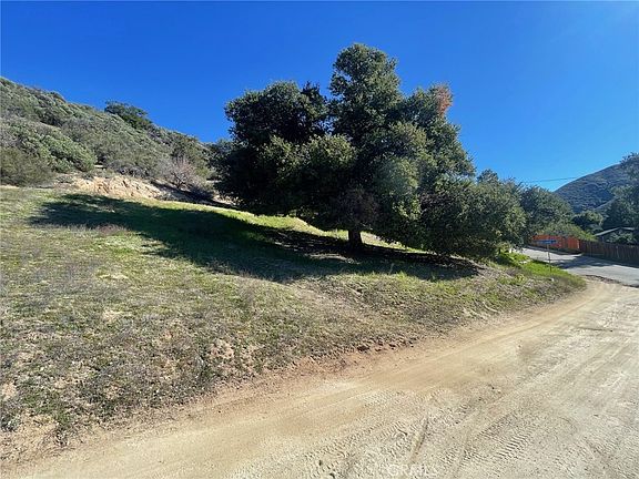 4th image of 1 Corner El Capitan Lomita Flt