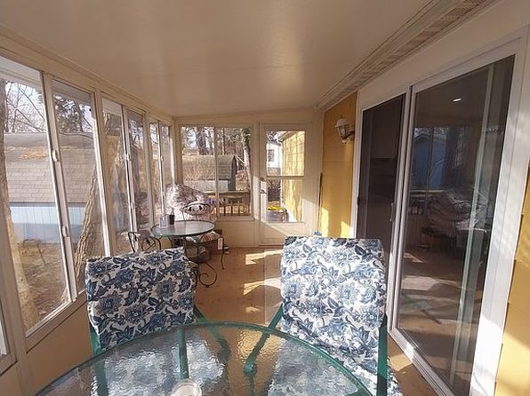 24 Holly Ct, Mays Landing, NJ 08330