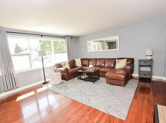 5th image of 1640 Stratford Ave