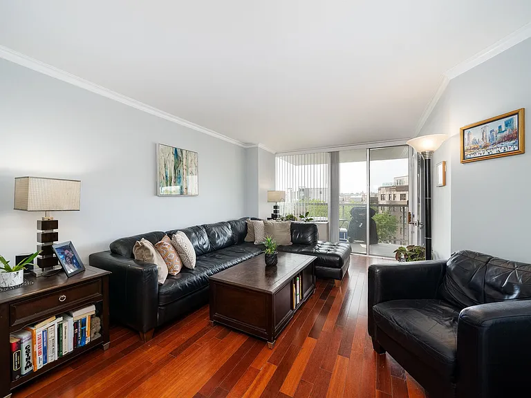 6050 Boulevard East #6D — Photo 2