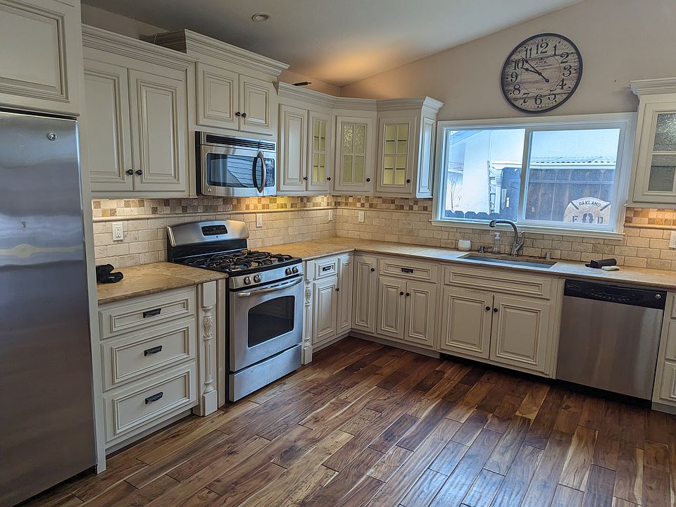 1st image of 3878 Klamath Way