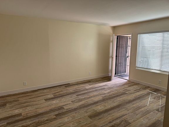 2nd image of 4675 Louisiana St #9