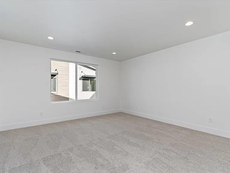 740 S Calhoun Ln — Photo 8