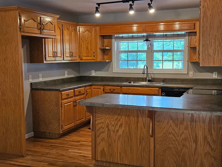 361 County Road 1289 — Photo 4