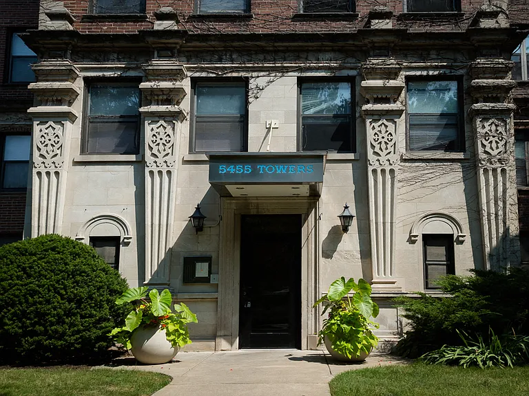 Ivy Tower — Photo 2