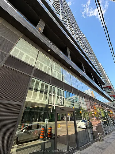 181 Dundas St E #5601 Photo 1