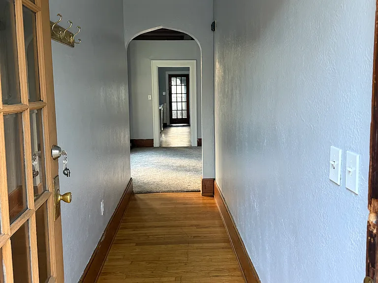 611 N Sheridan St #1 — Photo 3