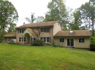 214 Willis Rd, Etters, PA 17319