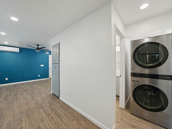 3rd image of 1736-40 Dahlia Ave #1