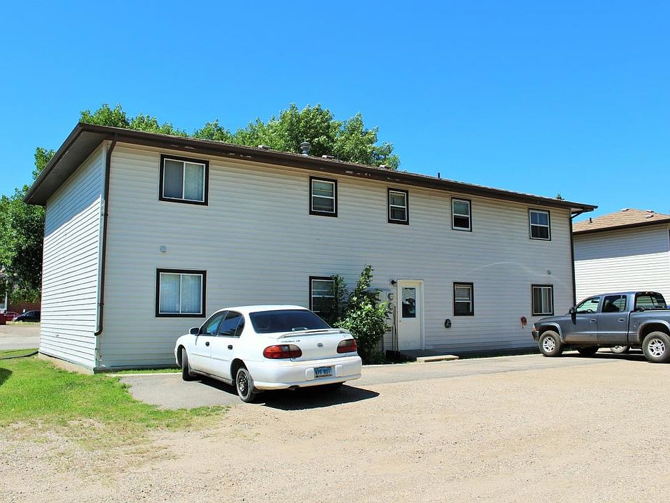 2nd image of 1807 6th St SE #4