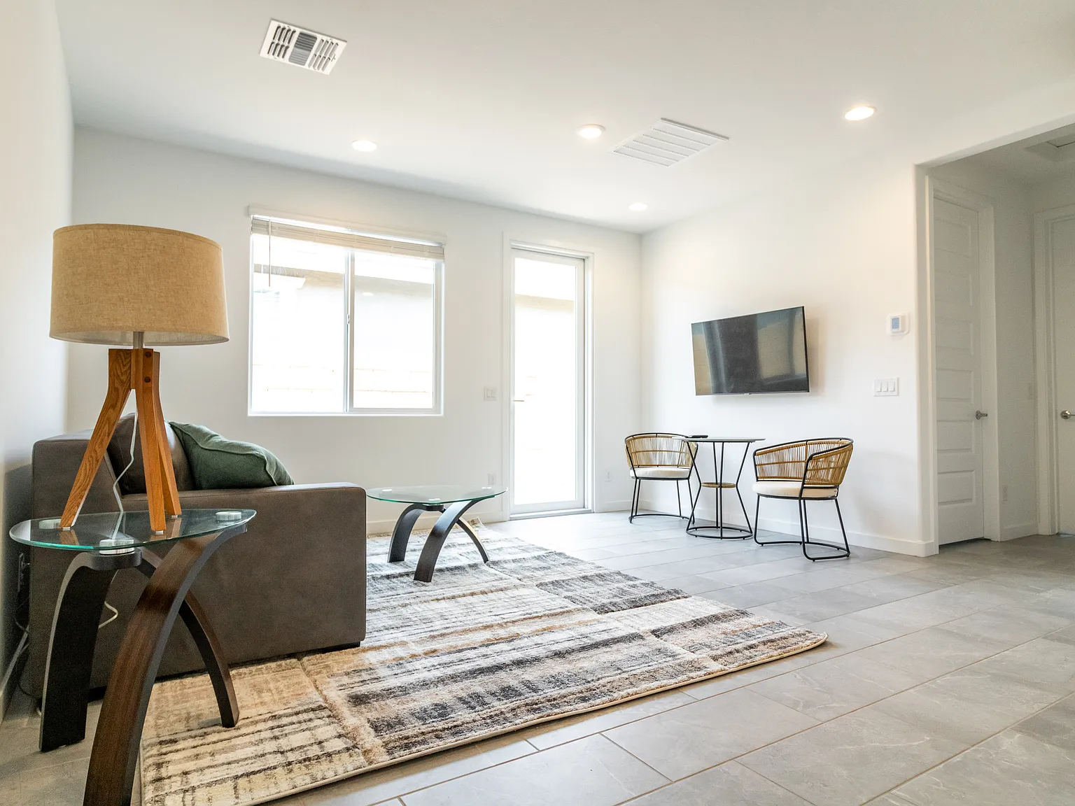 1 bed, 635 sqft, $1,699 — Photo 3