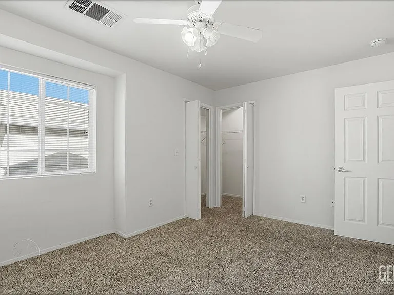 600 E Hosking Ave #10 — Photo 23
