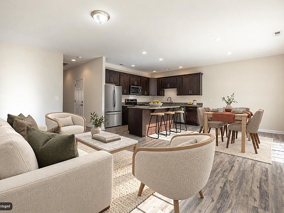 3rd image of 281 Louise Ln
