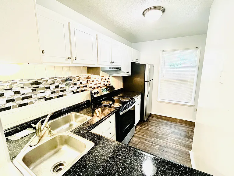 Twincity Townhomes — Photo 15