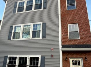 40 Martin Luther King Blvd #1, Newark, NJ 07104