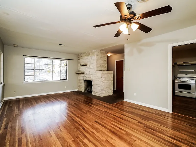 2910 Hampton Rd — Photo 6