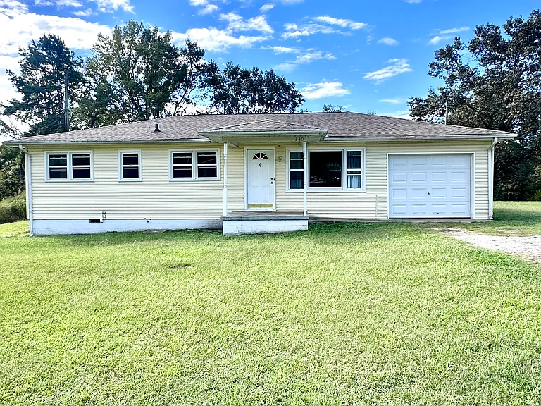 340 Pine Haven Rd — Photo 1