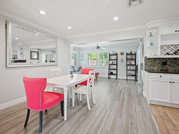 5th image of 733 NW 28th Street