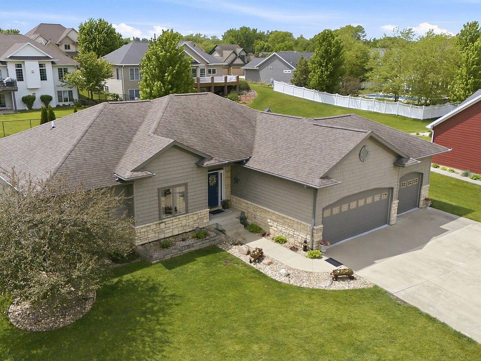 1st image of 2709 Falcon Ln