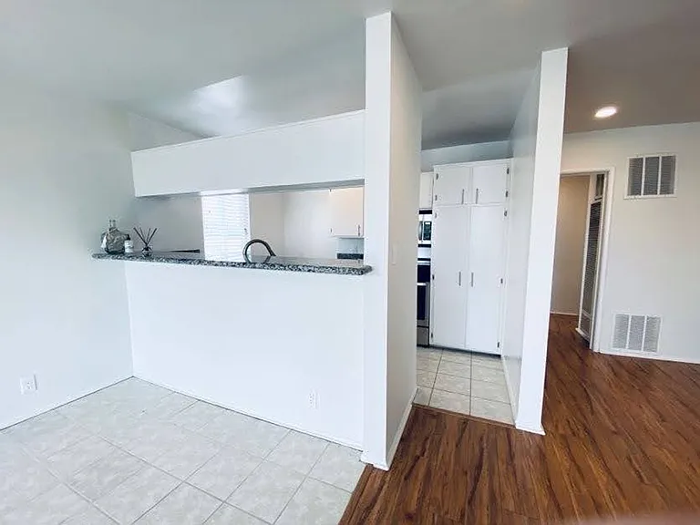 1957 Frank St / 2519 Virginia Ave — Photo 54