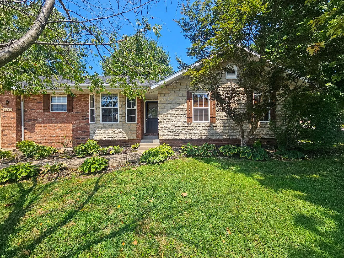 3 Bedroom | 2 Bathroom | 2 Car Garage | Fenced backyard | Nixa MO! | Nixa Schools! — Photo 3