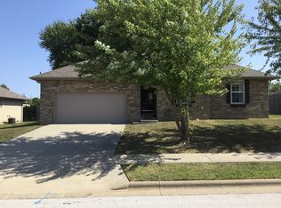 1656 N Pigeon Rd, Nixa, MO 65714