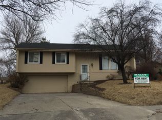 220 N 153rd Cir, Omaha, NE 68154