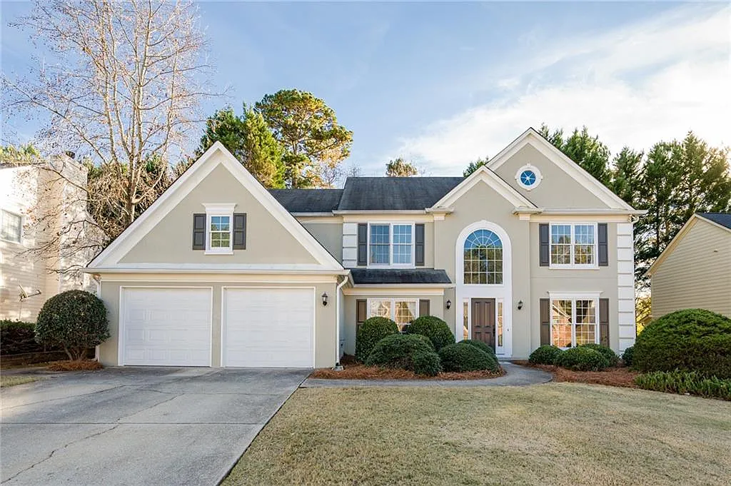 4 bed, 2.5 bath, 3066 sqft, $3,600 — Photo 1
