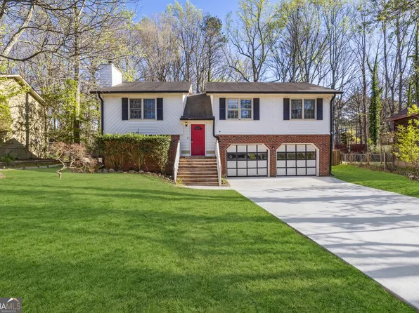 3878 Trenton Dr, Snellville, GA 30039