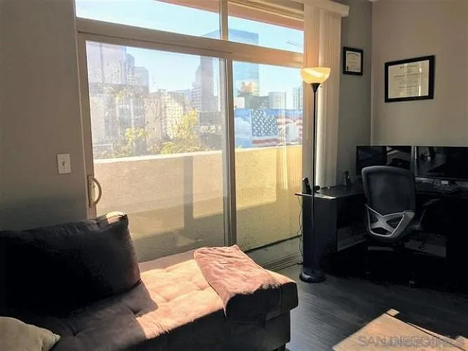 1 bed, 781 sqft, $2,695 — Photo 3