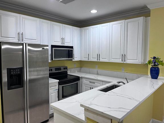 5th image of 424 NE 1st Avenue