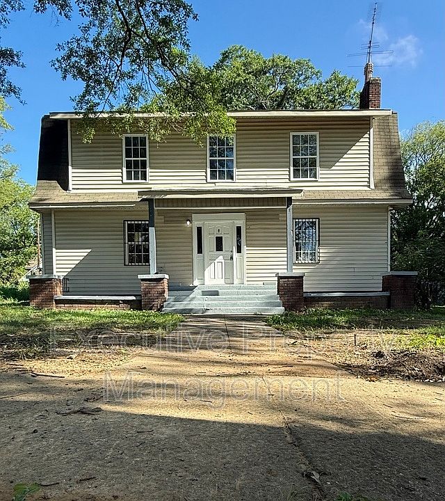 1st image of 2416 34th Ave N