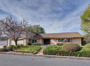 757 Rocking Horse Rd, Vista, CA 92081